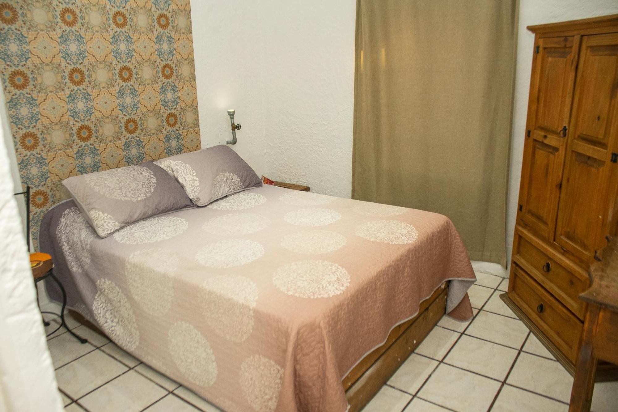 Hotel Media Luna Tlaquepaque Exterior photo